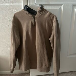 1/2 quarter zip pullover.